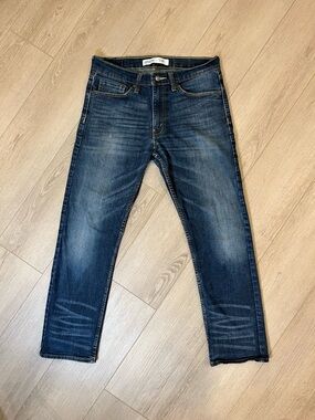 LEVI’s Men's Signature S51 Straight Fit Jeans - FREE SHIPPING on Bundles $85+